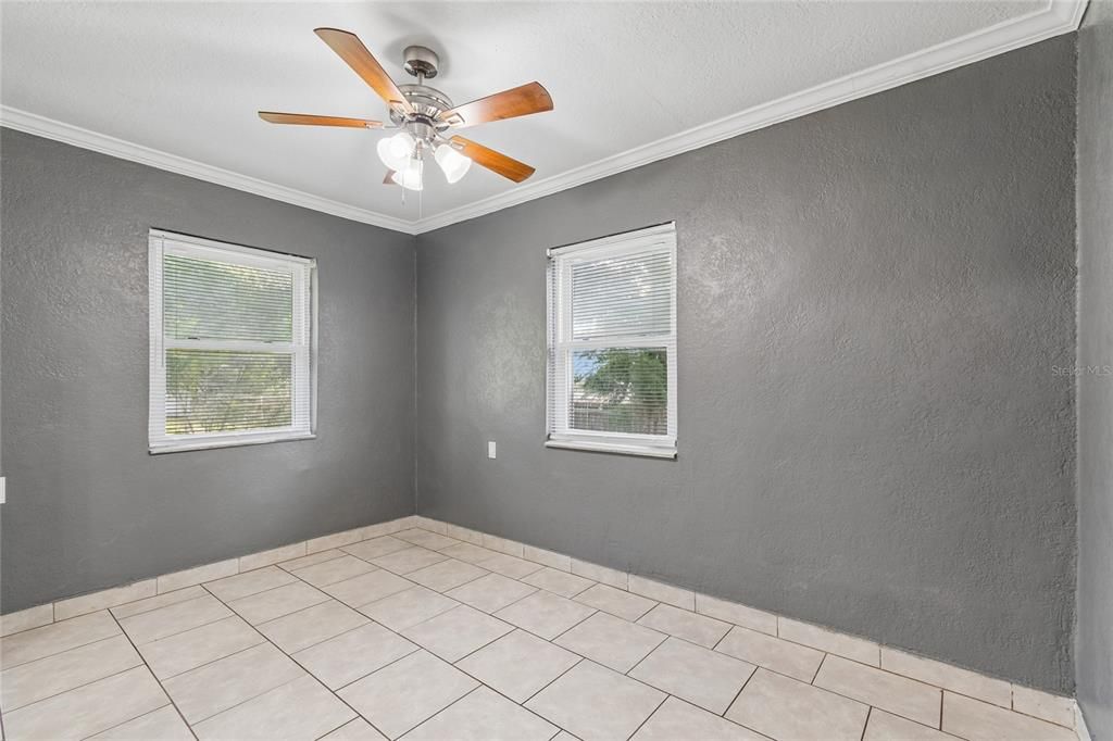For Sale: $295,000 (3 beds, 2 baths, 1677 Square Feet)