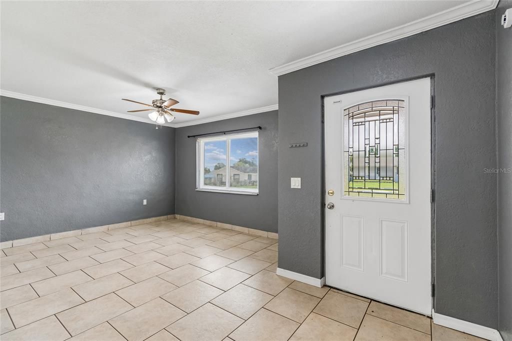 For Sale: $295,000 (3 beds, 2 baths, 1677 Square Feet)