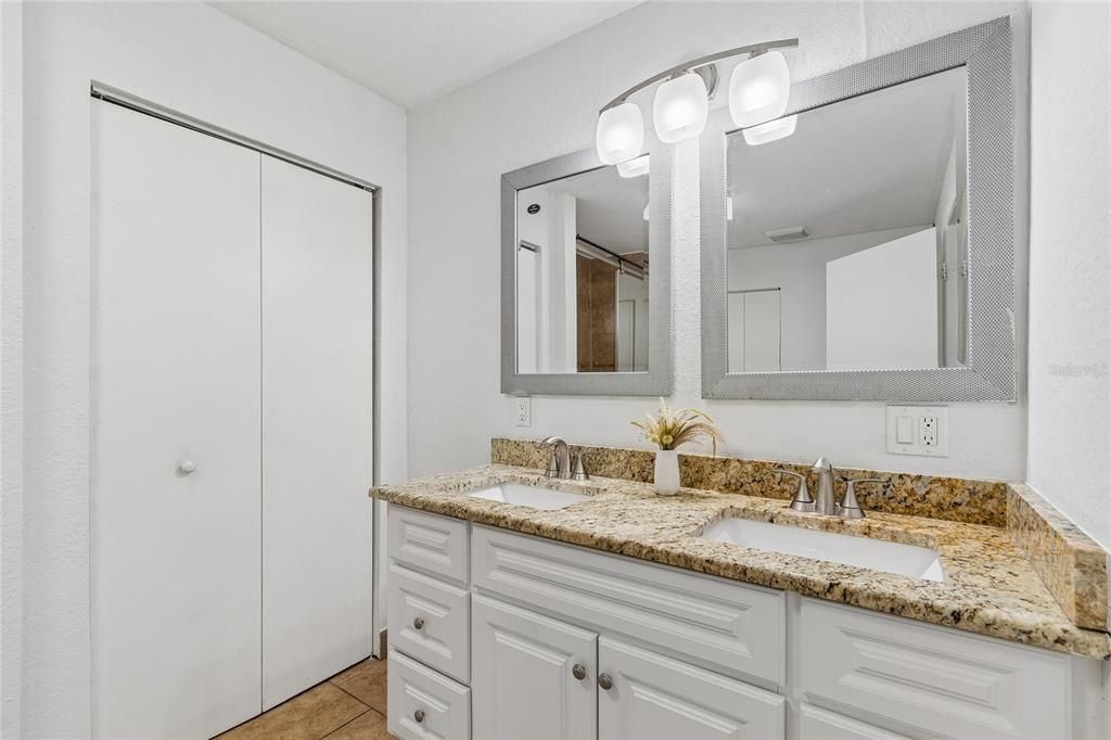 For Sale: $295,000 (3 beds, 2 baths, 1677 Square Feet)
