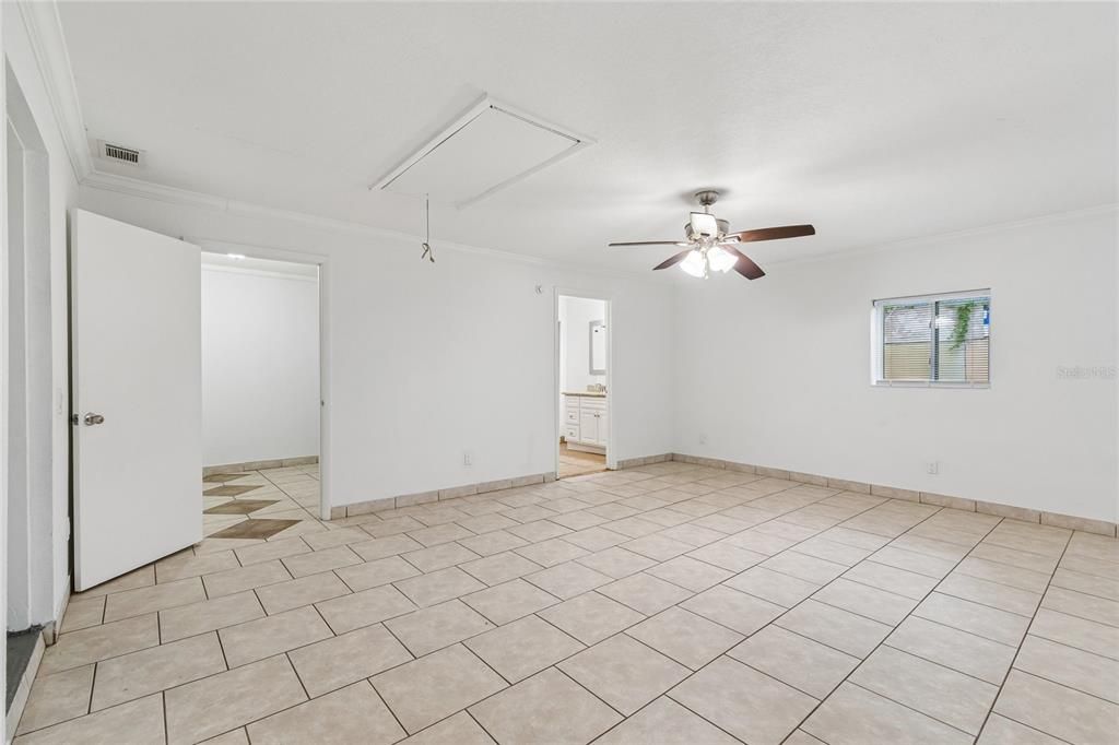 For Sale: $295,000 (3 beds, 2 baths, 1677 Square Feet)