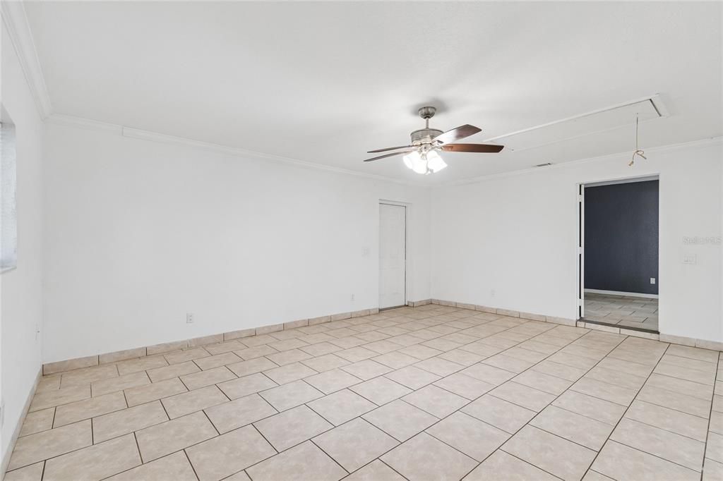 For Sale: $295,000 (3 beds, 2 baths, 1677 Square Feet)