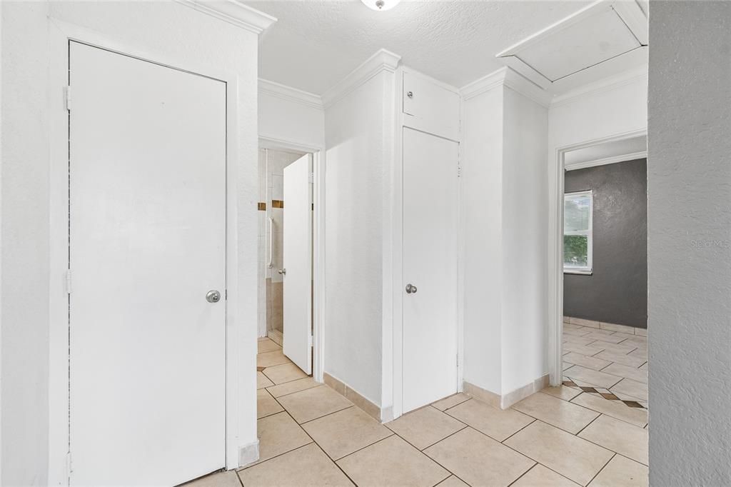 For Sale: $295,000 (3 beds, 2 baths, 1677 Square Feet)