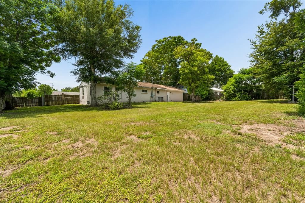 For Sale: $295,000 (3 beds, 2 baths, 1677 Square Feet)