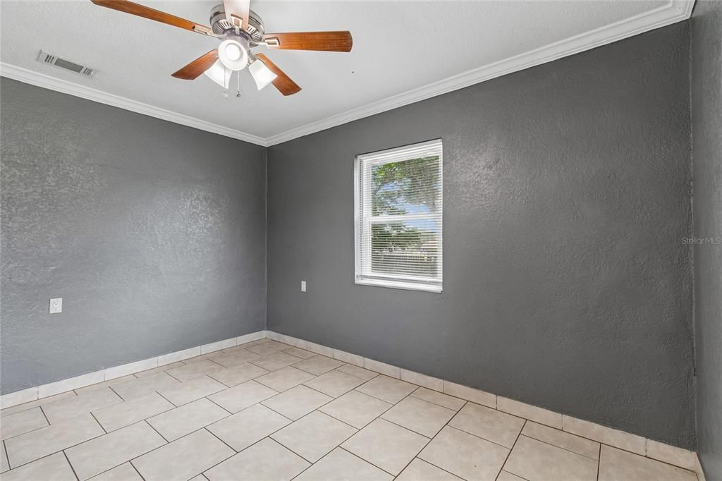 For Sale: $295,000 (3 beds, 2 baths, 1677 Square Feet)