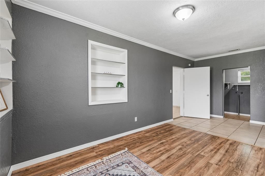 For Sale: $295,000 (3 beds, 2 baths, 1677 Square Feet)
