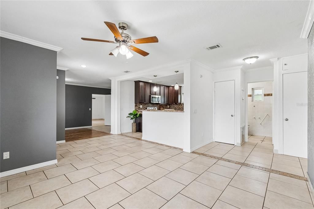 For Sale: $295,000 (3 beds, 2 baths, 1677 Square Feet)