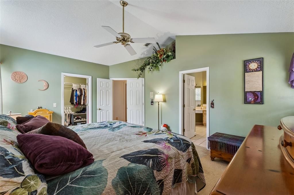 For Sale: $525,000 (3 beds, 3 baths, 2209 Square Feet)