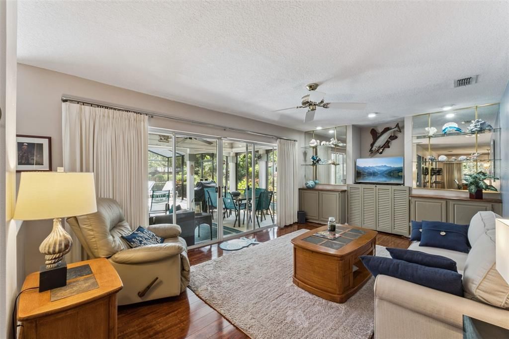 For Sale: $525,000 (3 beds, 3 baths, 2209 Square Feet)