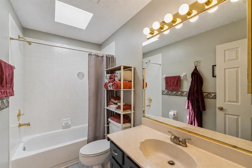 For Sale: $525,000 (3 beds, 3 baths, 2209 Square Feet)