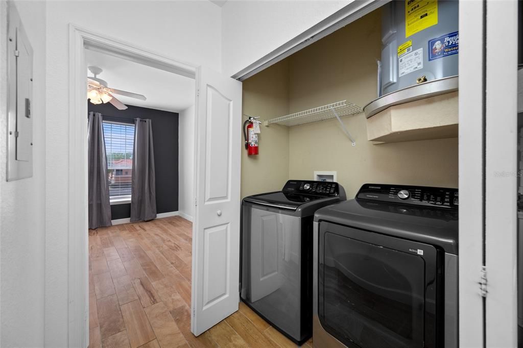 For Rent: $1,950 (1 beds, 1 baths, 780 Square Feet)