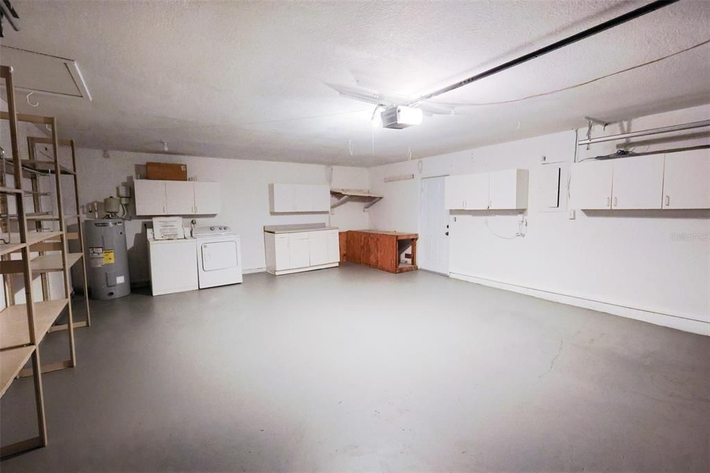 For Rent: $2,800 (2 beds, 2 baths, 910 Square Feet)