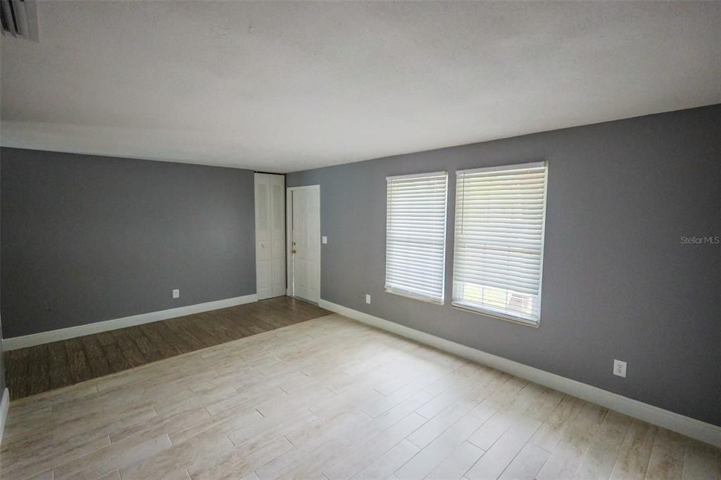 For Rent: $2,800 (2 beds, 2 baths, 910 Square Feet)