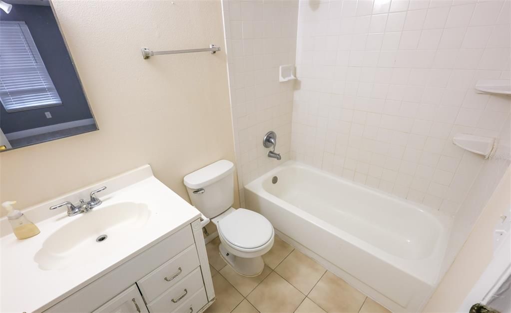 For Rent: $2,800 (2 beds, 2 baths, 910 Square Feet)