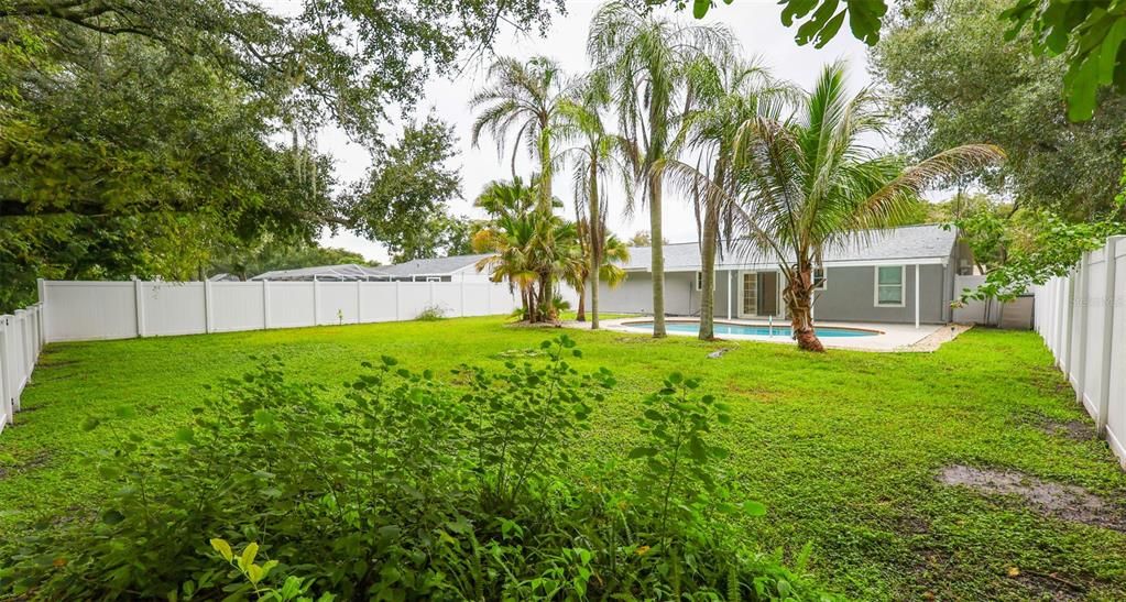For Rent: $2,800 (2 beds, 2 baths, 910 Square Feet)