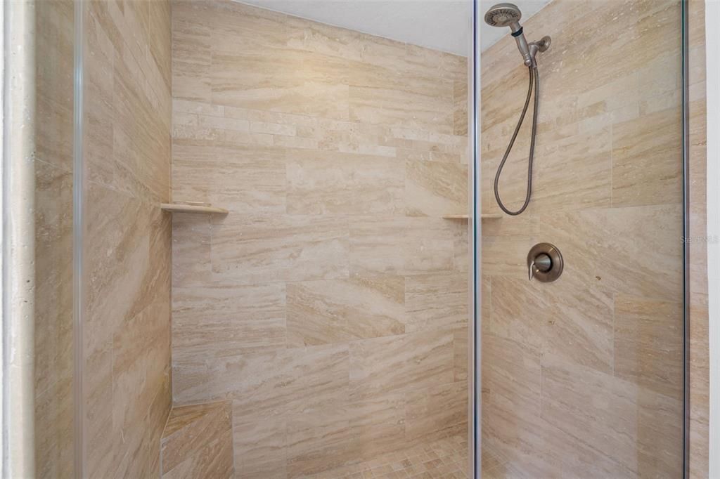 В аренду: $6,000 (2 спален, 2 ванн, 1280 Квадратных фут)