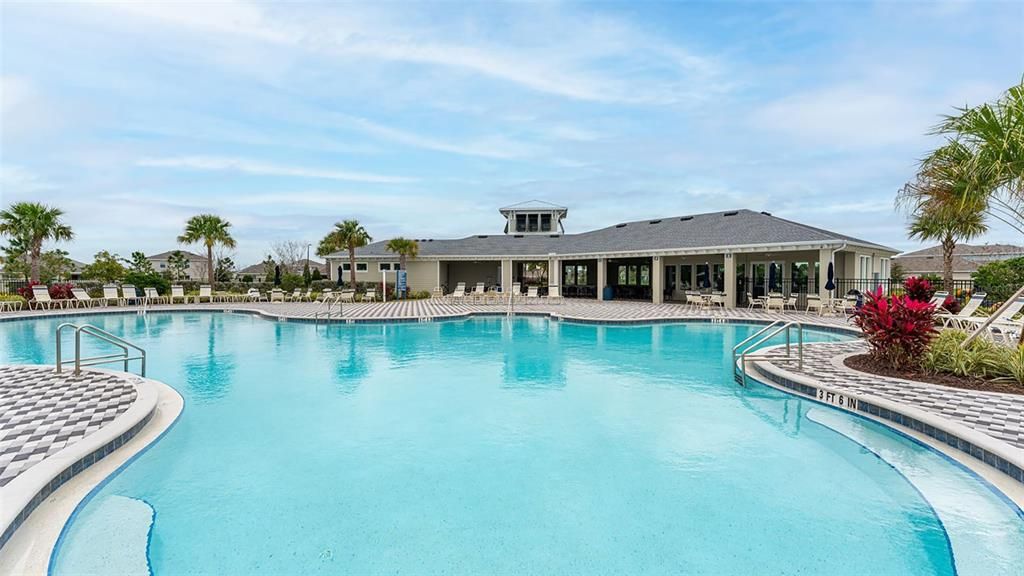 For Sale: $389,900 (4 beds, 2 baths, 1827 Square Feet)