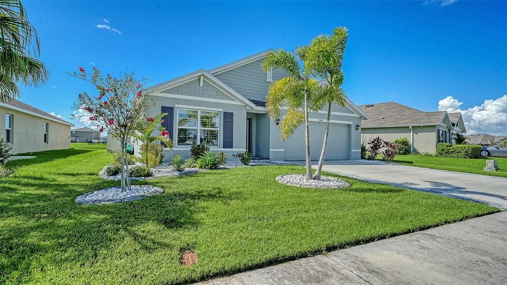 For Sale: $389,900 (4 beds, 2 baths, 1827 Square Feet)