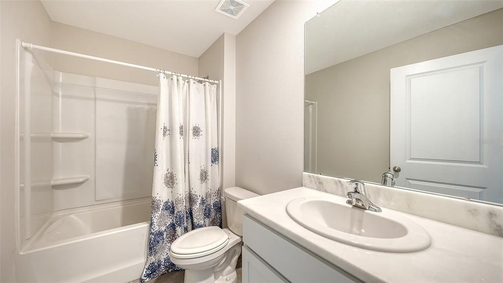 For Sale: $389,900 (4 beds, 2 baths, 1827 Square Feet)