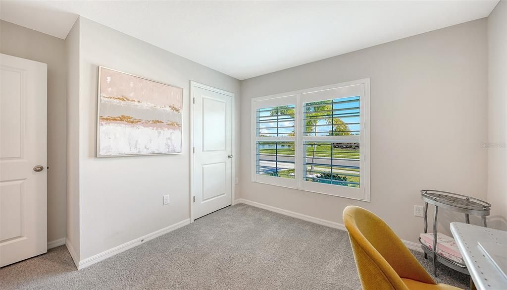 For Sale: $389,900 (4 beds, 2 baths, 1827 Square Feet)