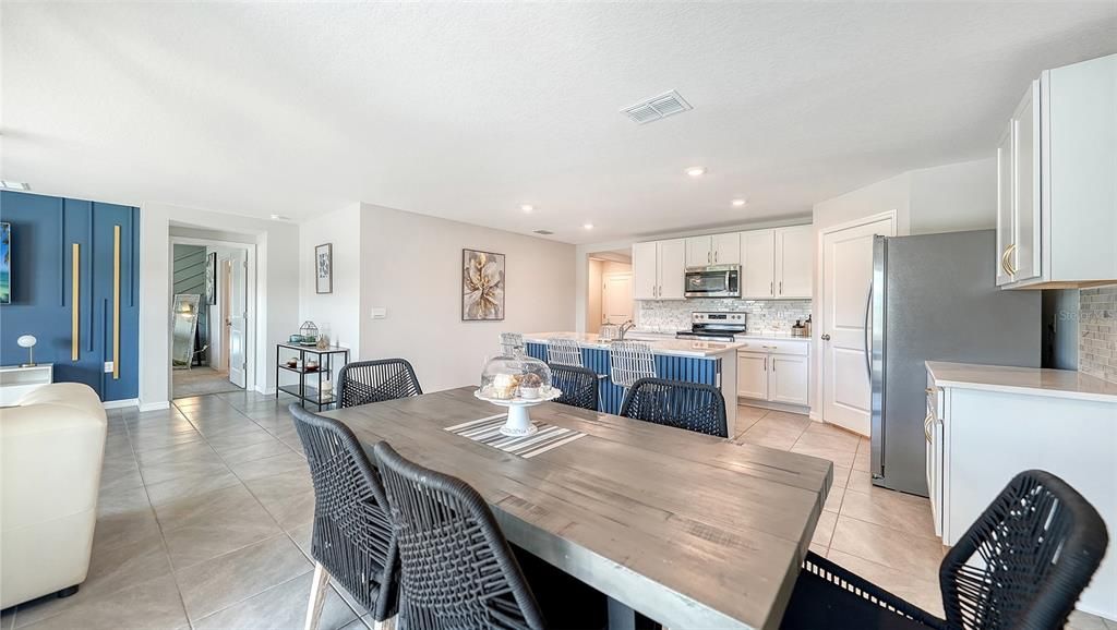 For Sale: $389,900 (4 beds, 2 baths, 1827 Square Feet)