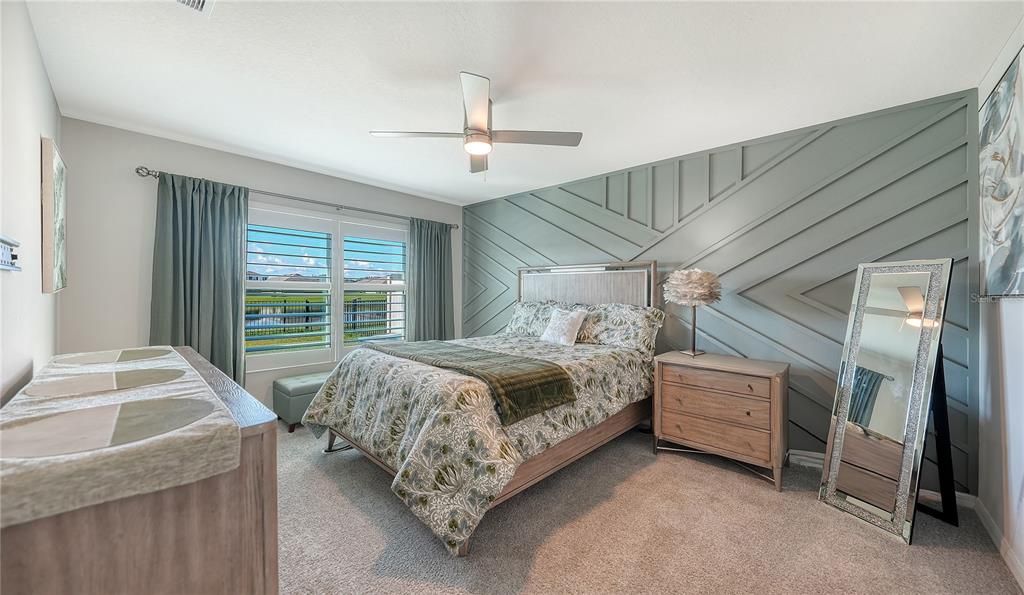 For Sale: $389,900 (4 beds, 2 baths, 1827 Square Feet)