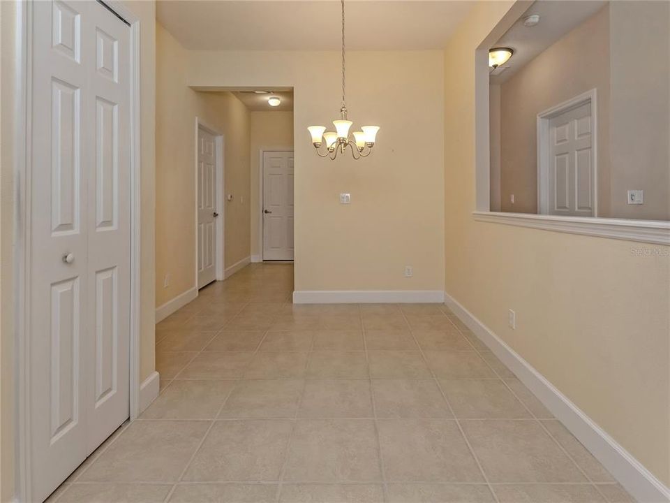 For Sale: $344,000 (2 beds, 2 baths, 1685 Square Feet)