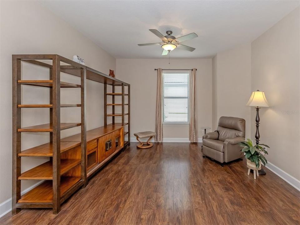 For Sale: $344,000 (2 beds, 2 baths, 1685 Square Feet)