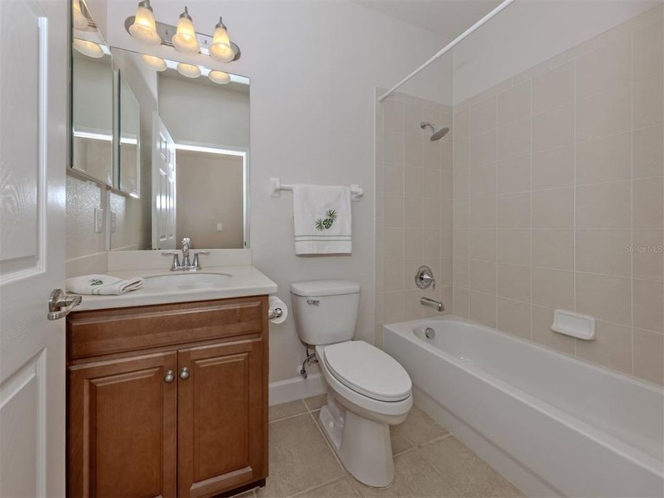 For Sale: $344,000 (2 beds, 2 baths, 1685 Square Feet)