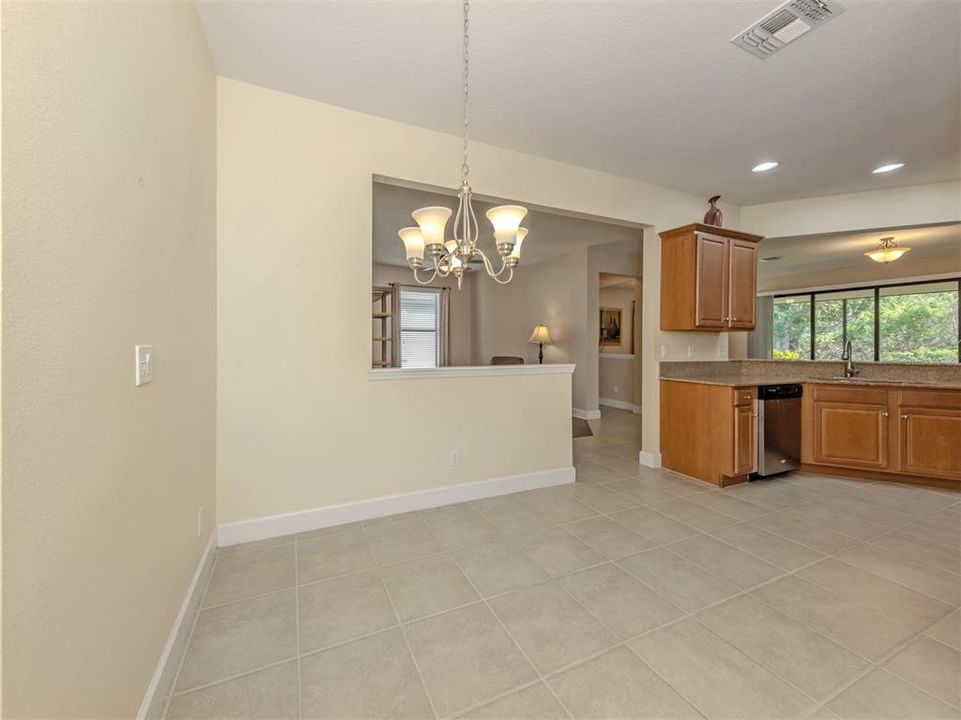 For Sale: $344,000 (2 beds, 2 baths, 1685 Square Feet)