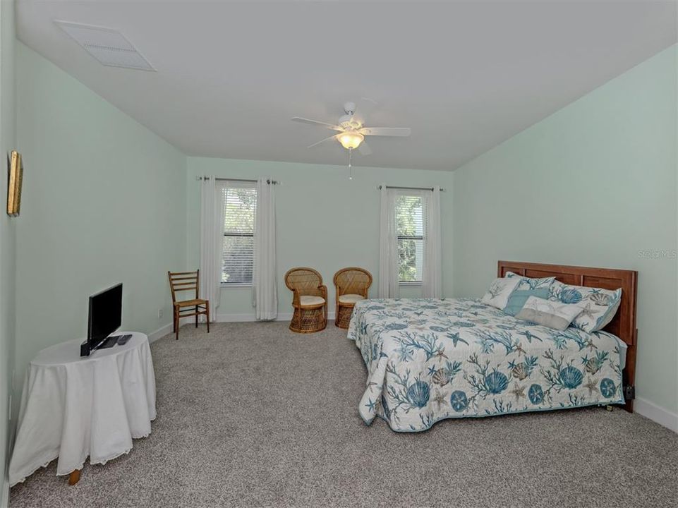 For Sale: $344,000 (2 beds, 2 baths, 1685 Square Feet)