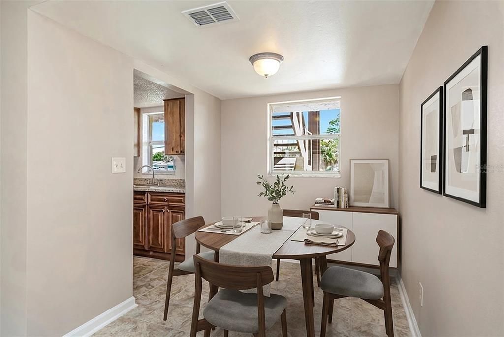 For Sale: $100,000 (2 beds, 1 baths, 720 Square Feet)