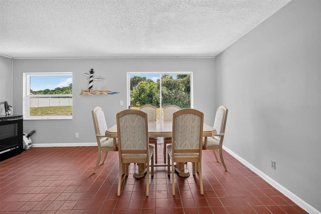 En Venta: $479,000 (4 camas, 3 baños, 2232 Pies cuadrados)