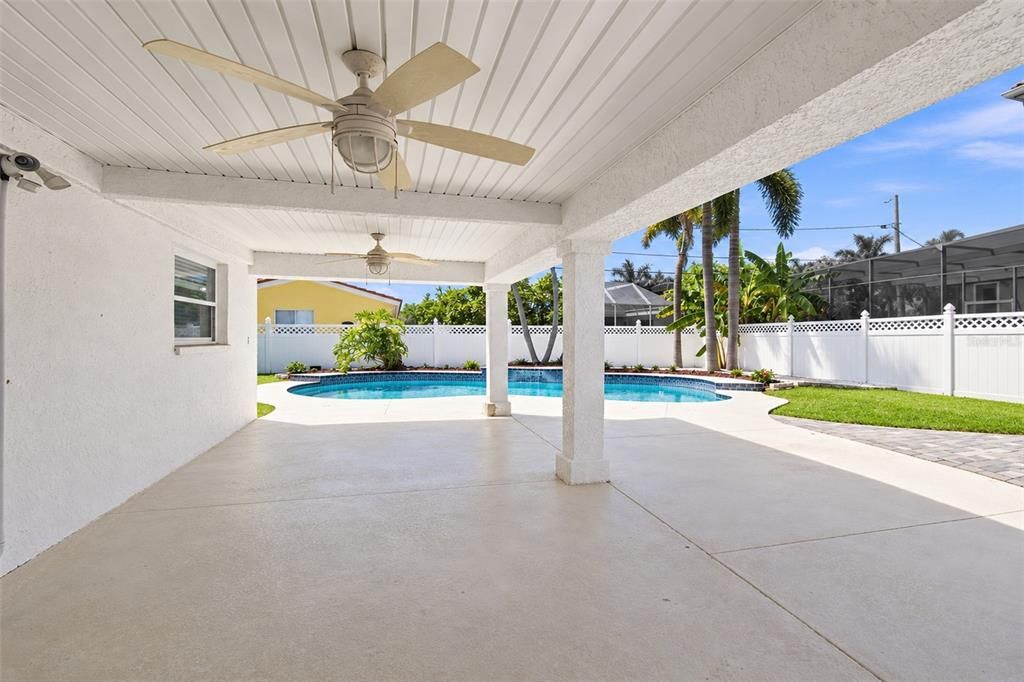 For Sale: $1,350,000 (3 beds, 3 baths, 3060 Square Feet)