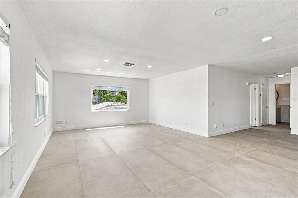 For Sale: $1,350,000 (3 beds, 3 baths, 3060 Square Feet)
