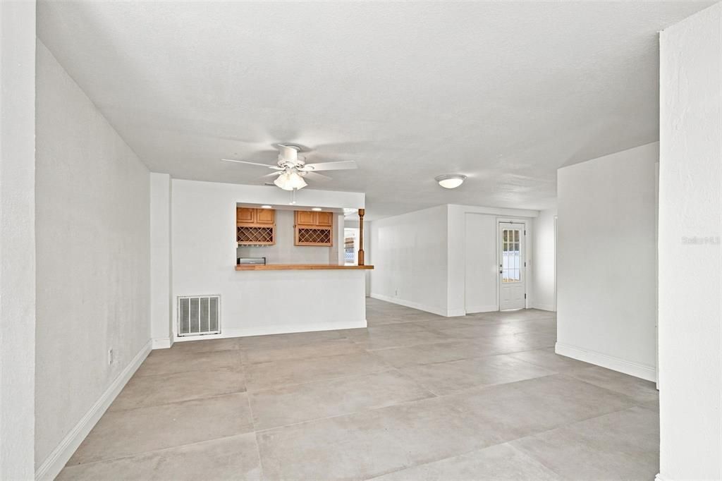 For Sale: $1,350,000 (3 beds, 3 baths, 3060 Square Feet)