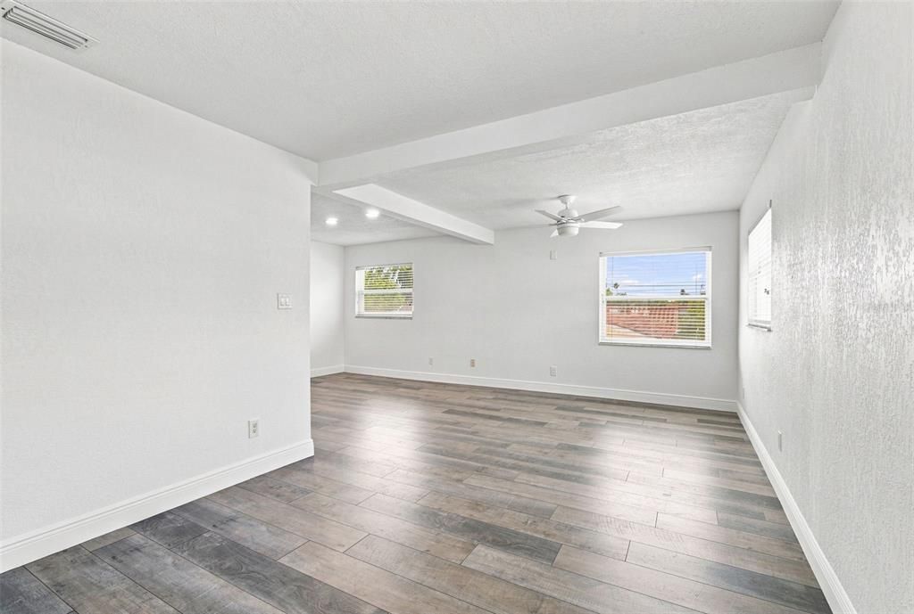 For Sale: $1,350,000 (3 beds, 3 baths, 3060 Square Feet)