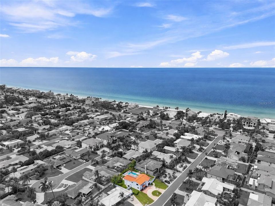 For Sale: $1,350,000 (3 beds, 3 baths, 3060 Square Feet)