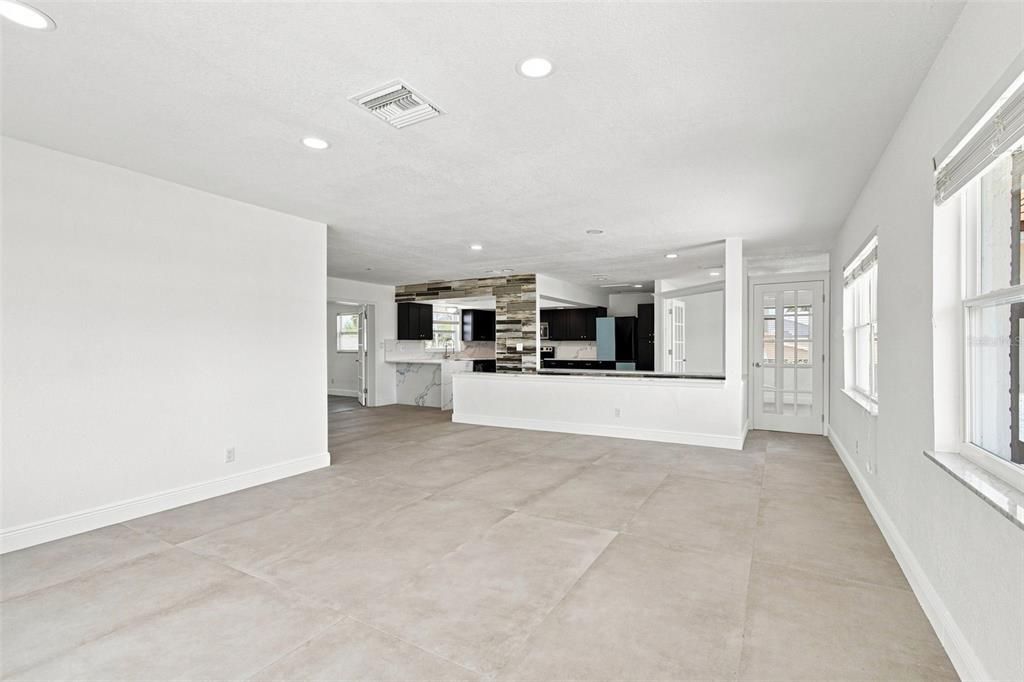 For Sale: $1,350,000 (3 beds, 3 baths, 3060 Square Feet)