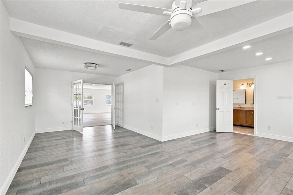 For Sale: $1,350,000 (3 beds, 3 baths, 3060 Square Feet)