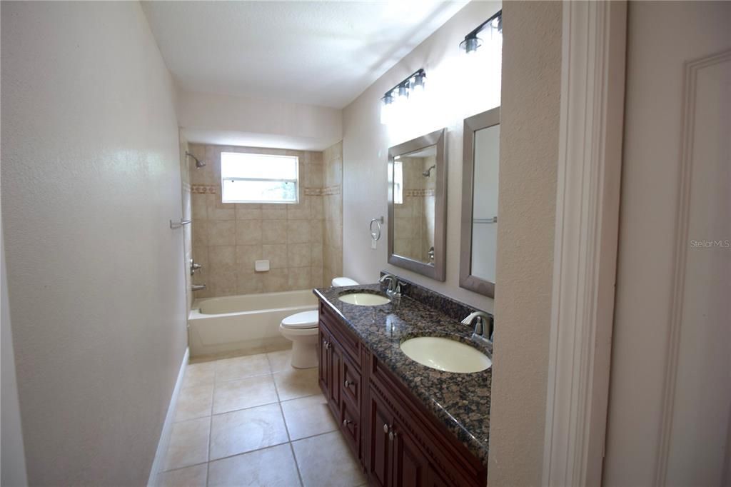 For Rent: $3,250 (3 beds, 2 baths, 2286 Square Feet)