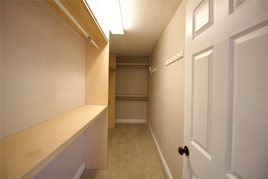 For Rent: $3,250 (3 beds, 2 baths, 2286 Square Feet)