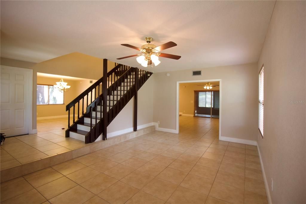 For Rent: $3,250 (3 beds, 2 baths, 2286 Square Feet)