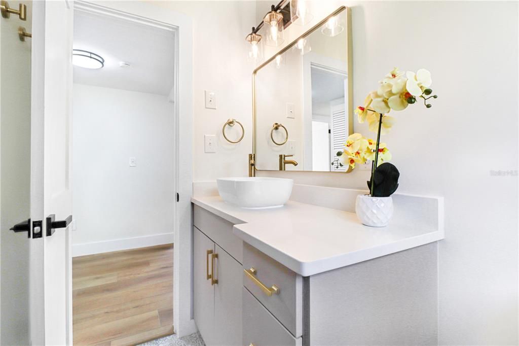 For Sale: $400,000 (3 beds, 2 baths, 1241 Square Feet)