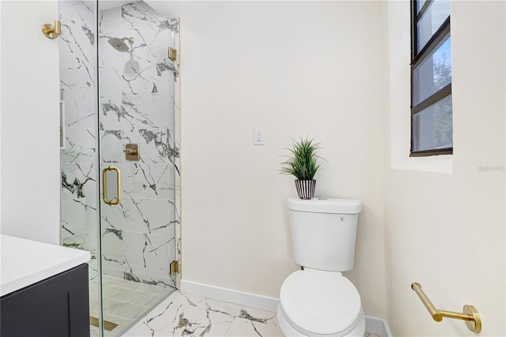 For Sale: $400,000 (3 beds, 2 baths, 1241 Square Feet)