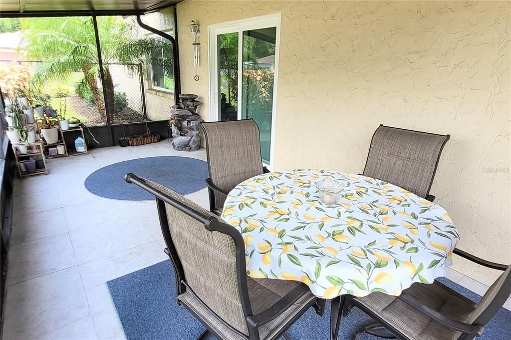 Active With Contract: $335,000 (3 beds, 2 baths, 1143 Square Feet)
