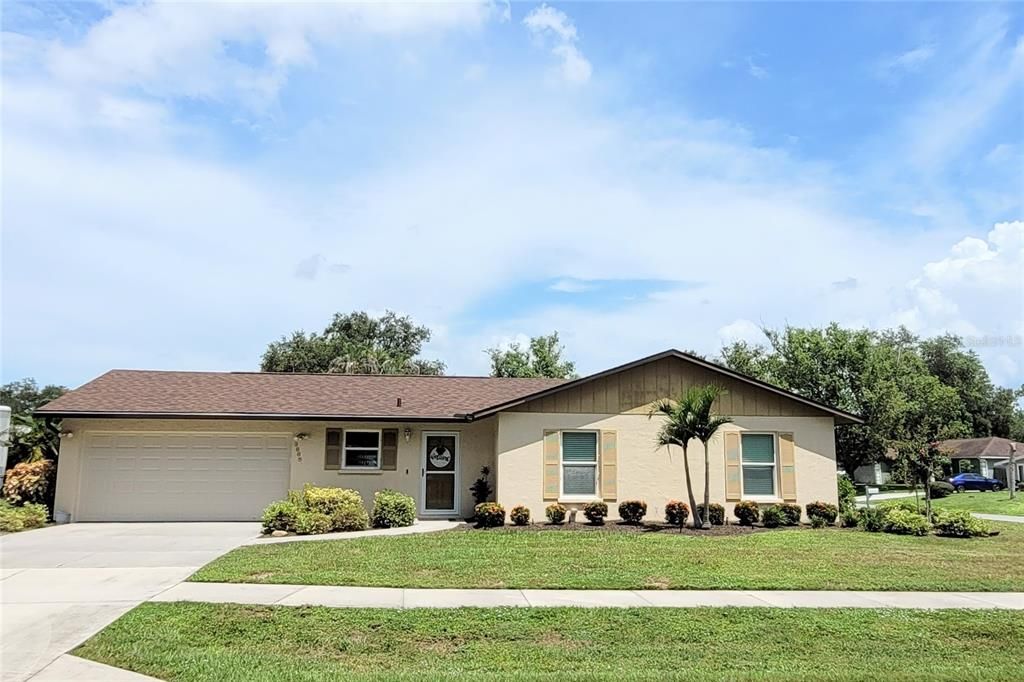 Active With Contract: $335,000 (3 beds, 2 baths, 1143 Square Feet)