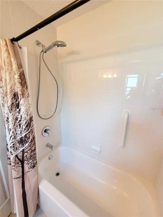 Active With Contract: $335,000 (3 beds, 2 baths, 1143 Square Feet)