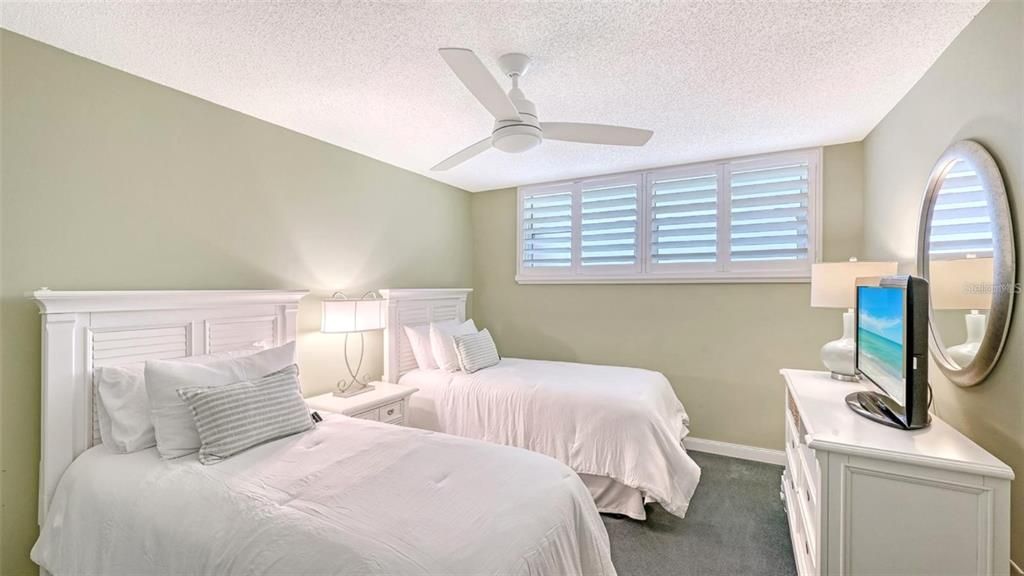 For Sale: $625,000 (2 beds, 2 baths, 1650 Square Feet)