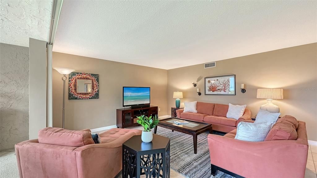 For Sale: $625,000 (2 beds, 2 baths, 1650 Square Feet)