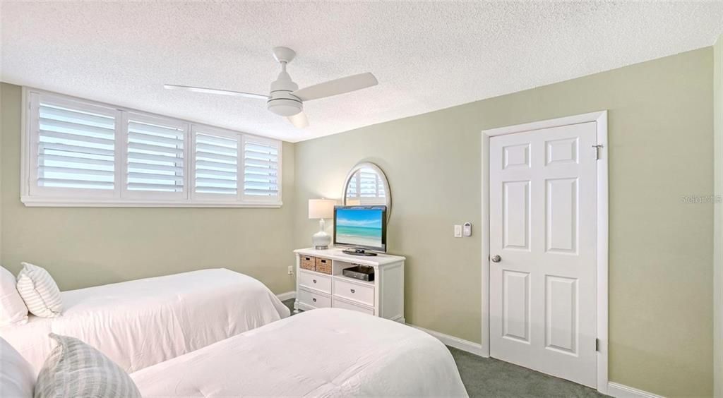 For Sale: $625,000 (2 beds, 2 baths, 1650 Square Feet)